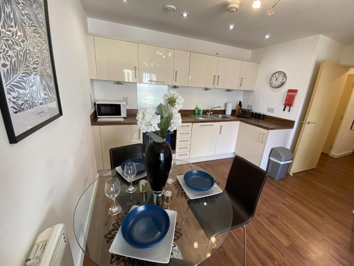 Cloud9Sa At The Nankeville Woking Extérieur photo