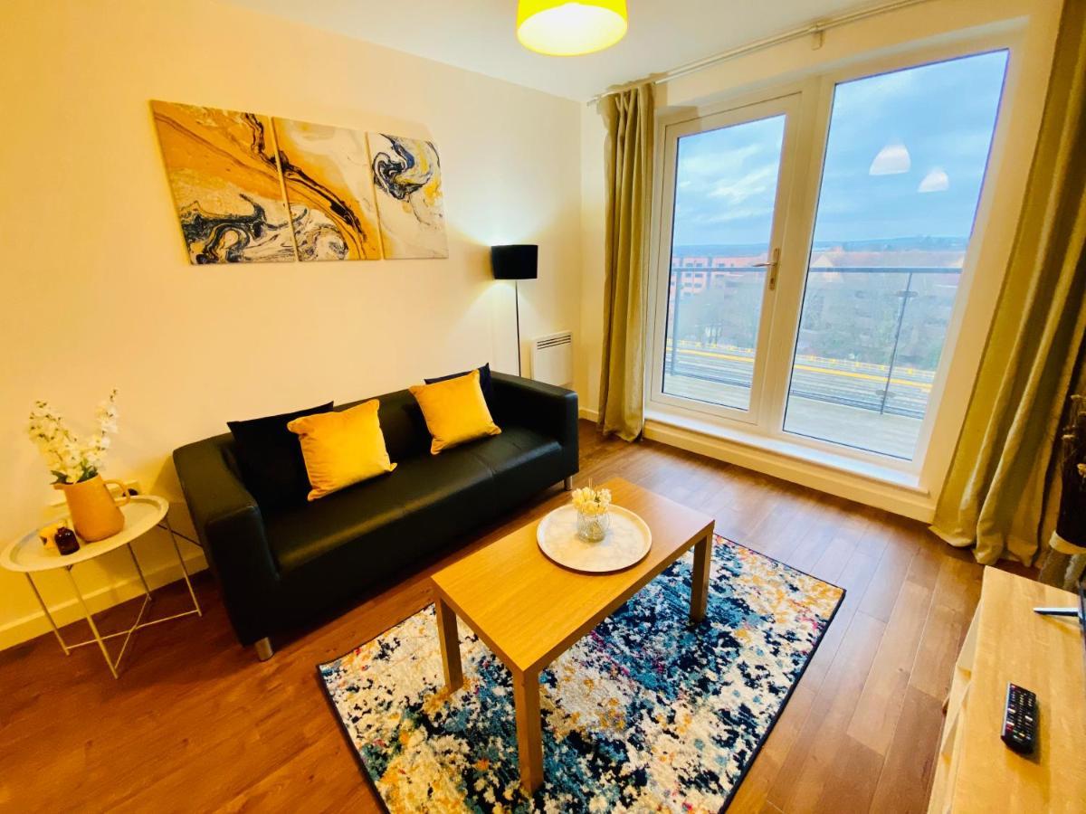 Cloud9Sa At The Nankeville Woking Extérieur photo