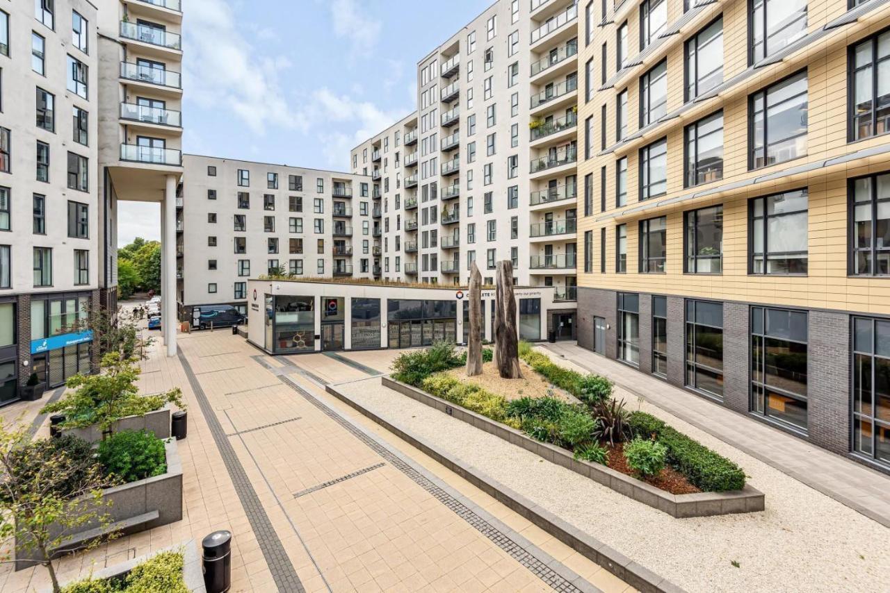 Cloud9Sa At The Nankeville Woking Extérieur photo